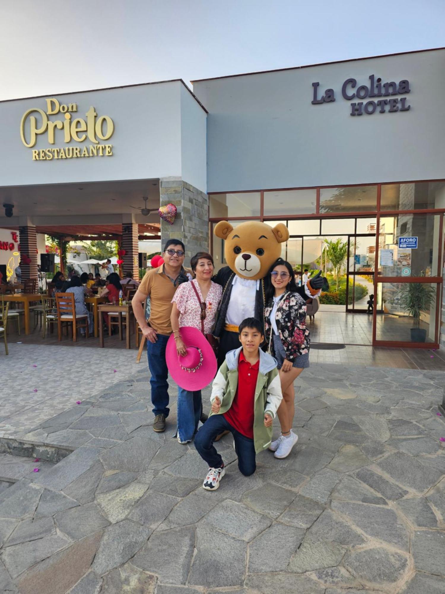 Hotel La Colina Cerro Prieto Kültér fotó